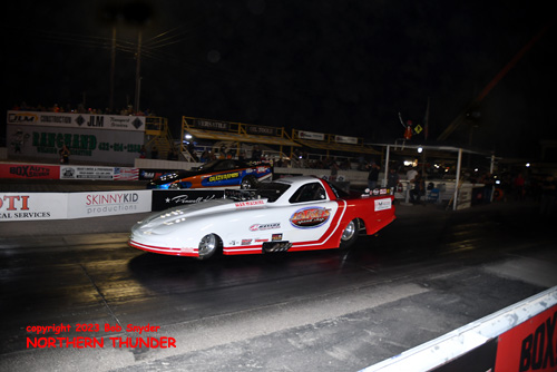Jeff Cameron - 'Jake's Speed Shop' (near lane) vs 
Randy Mueller - 'Crazy Randy' (far lane)